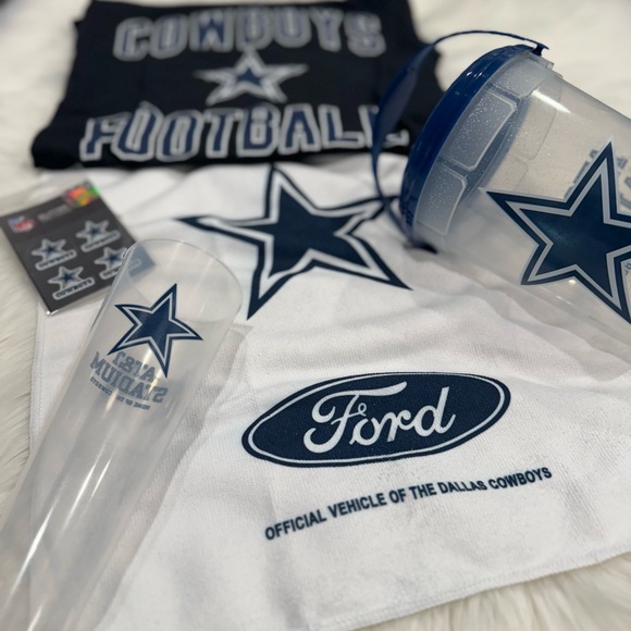 Dallas Cowboys Football Stadium Bundle Set - Include small shirt - Fan Favorite! - Picture 5 of 16